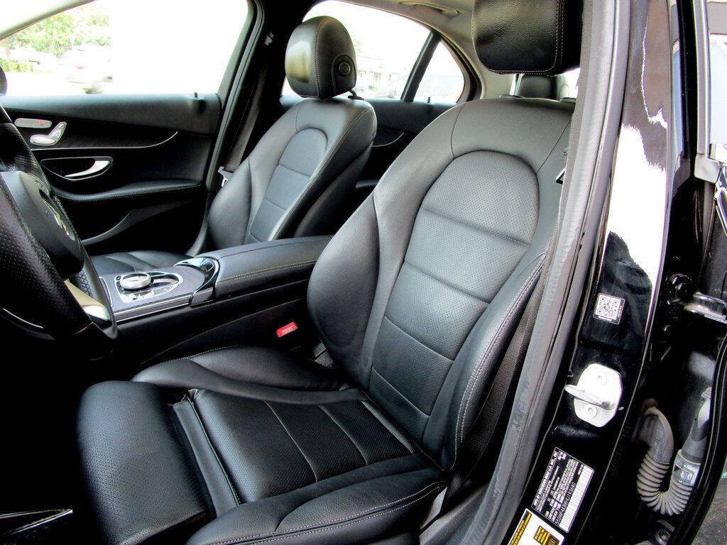 2017 Mercedes-Benz C-Class Image 16