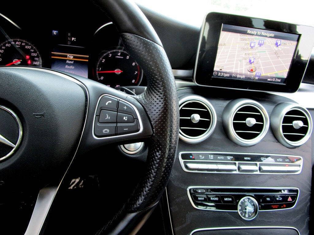 2017 Mercedes-Benz C-Class Image 22