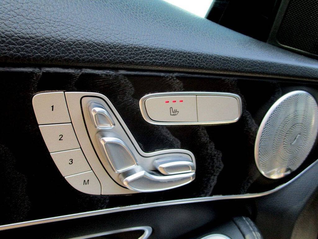 2017 Mercedes-Benz C-Class Image 26