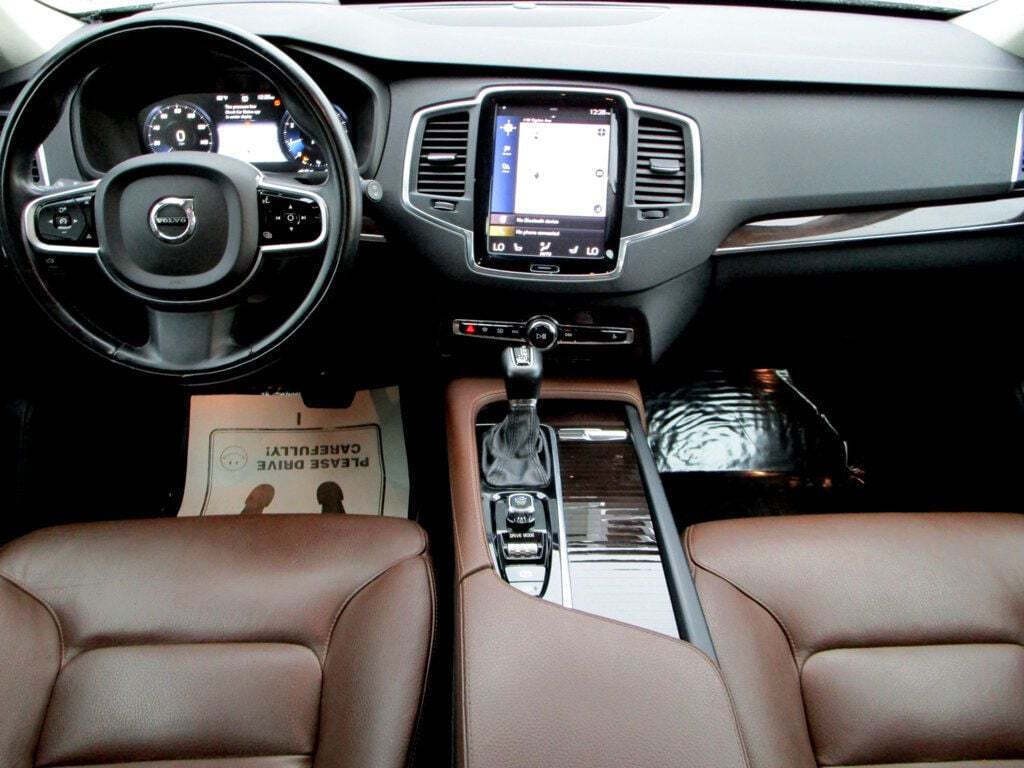 2019 Volvo XC90 Image 2