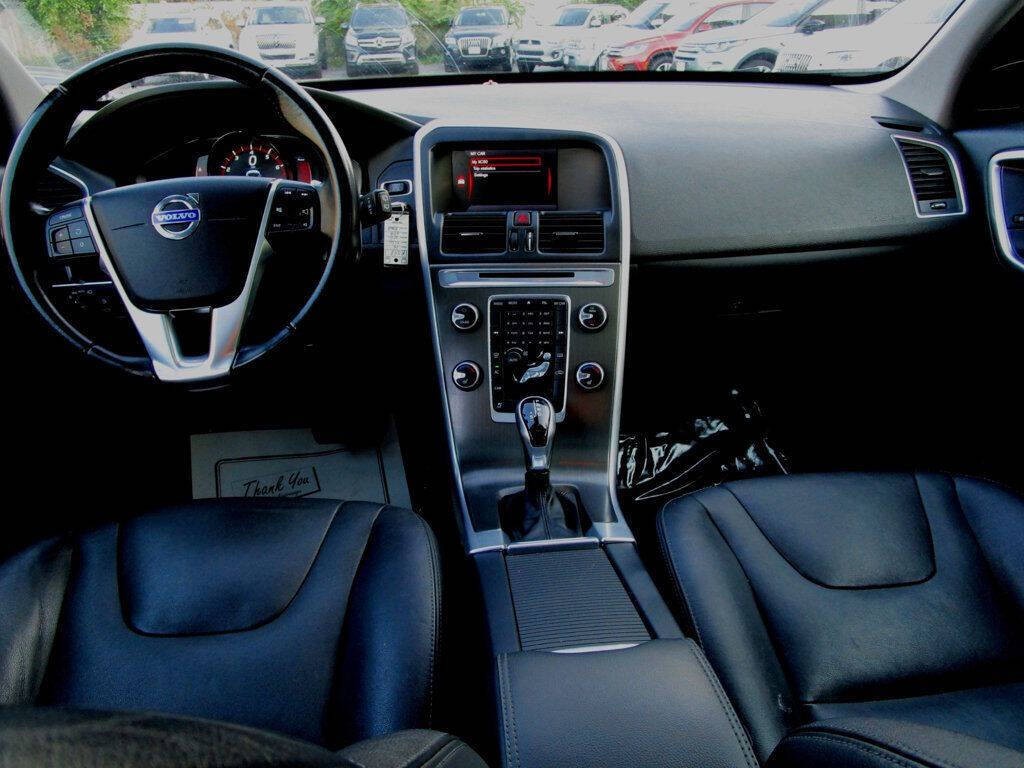 2015 Volvo XC60 Image 2