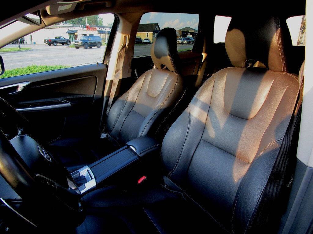 2015 Volvo XC60 Image 15