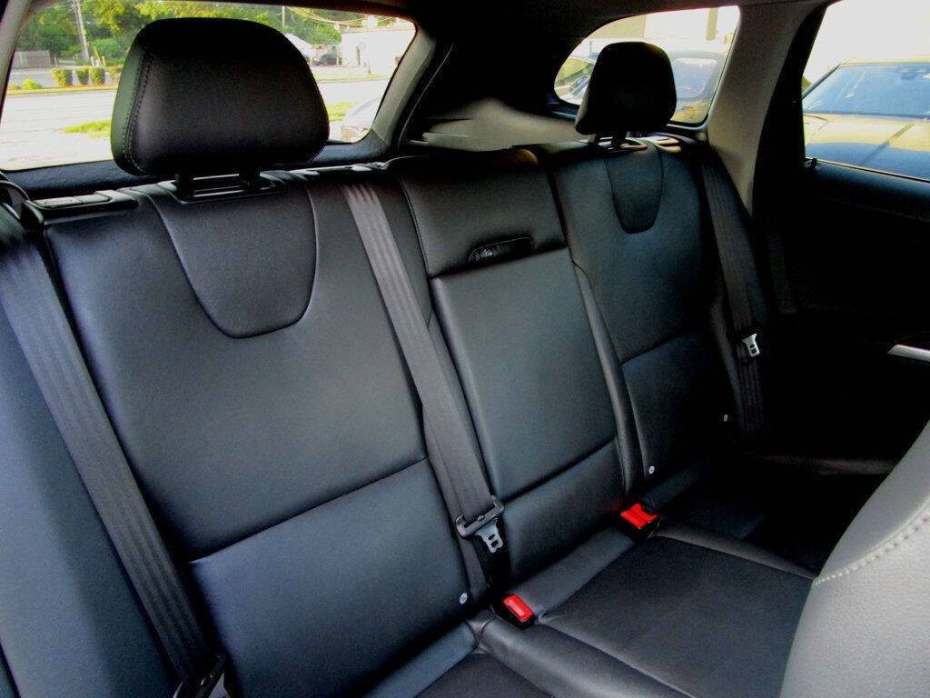 2015 Volvo XC60 Image 17