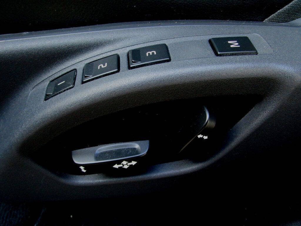 2015 Volvo XC60 Image 30