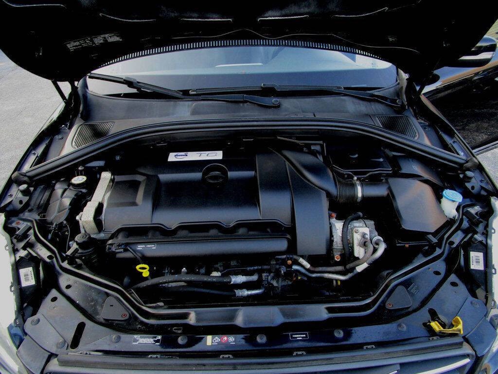 2015 Volvo XC60 Image 35