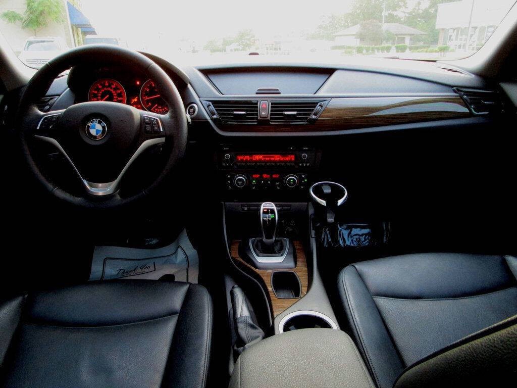 2013 BMW X1 Image 2