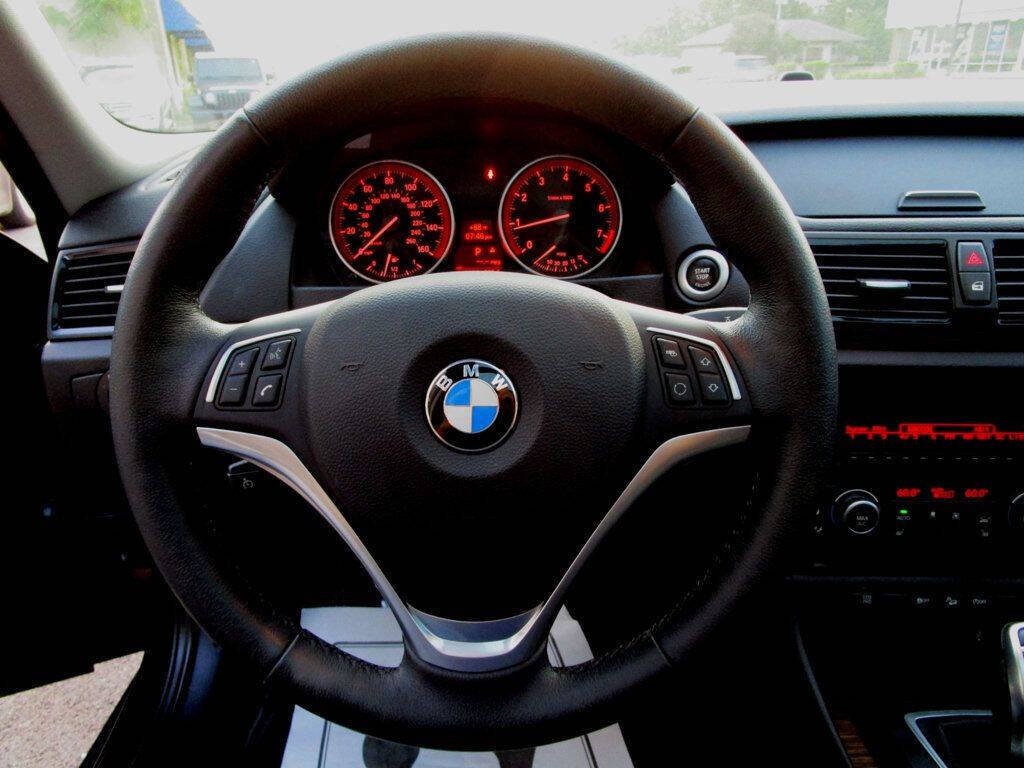 2013 BMW X1 Image 16