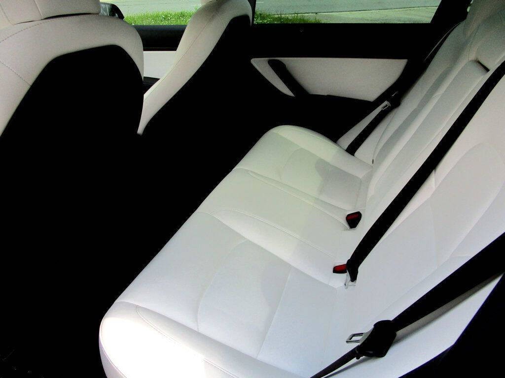 2019 Tesla Model 3 Image 19
