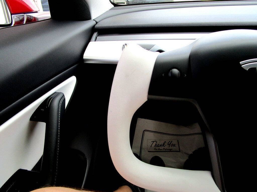 2019 Tesla Model 3 Image 22