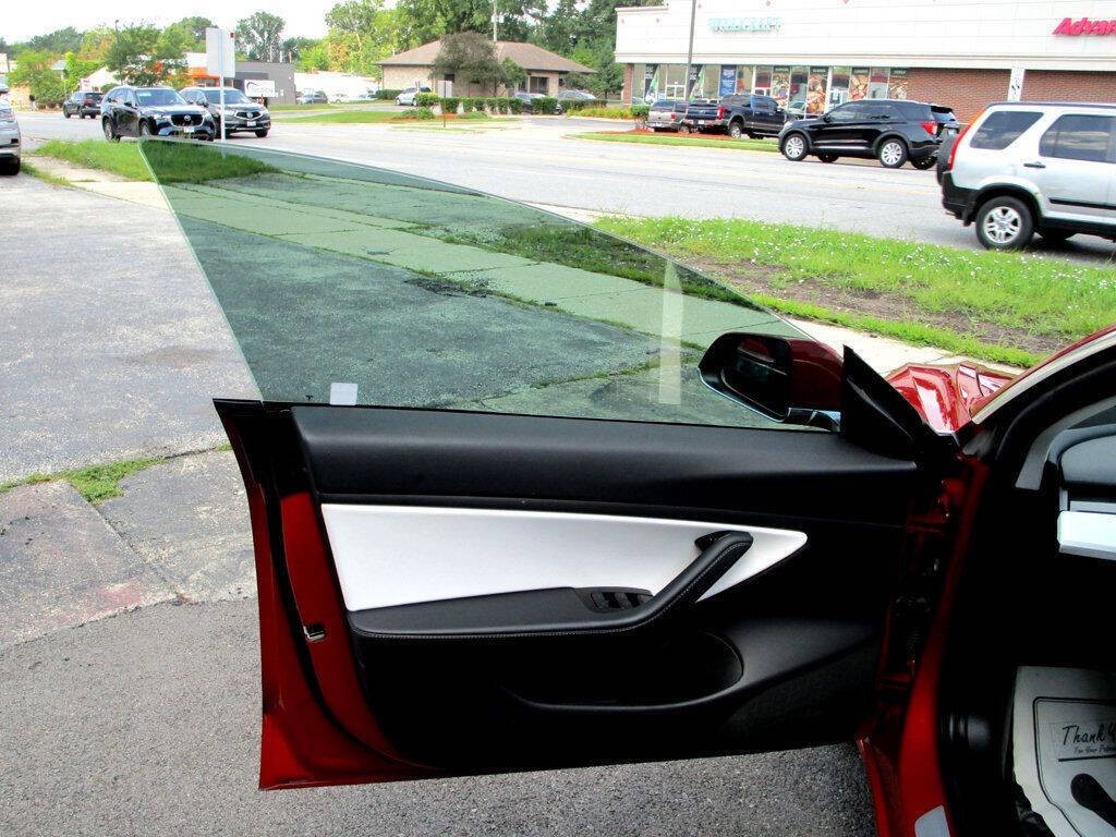 2019 Tesla Model 3 Image 42