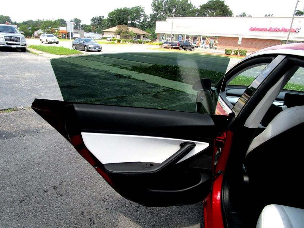 2019 Tesla Model 3 Image 44