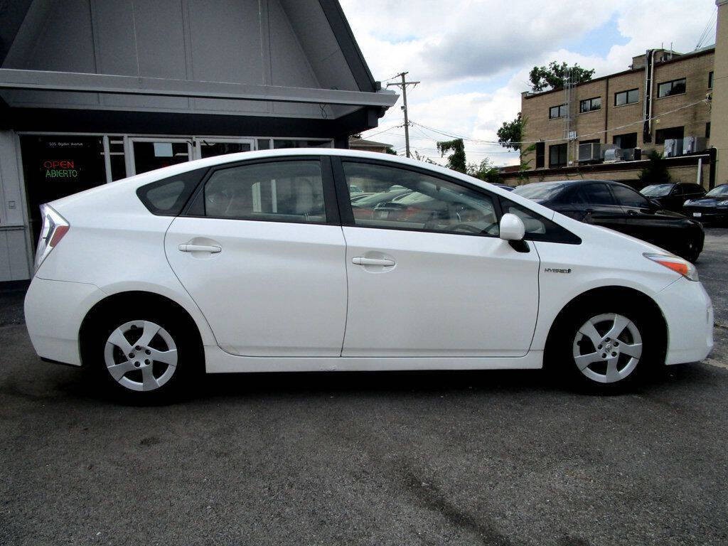 2014 Toyota Prius Image 10