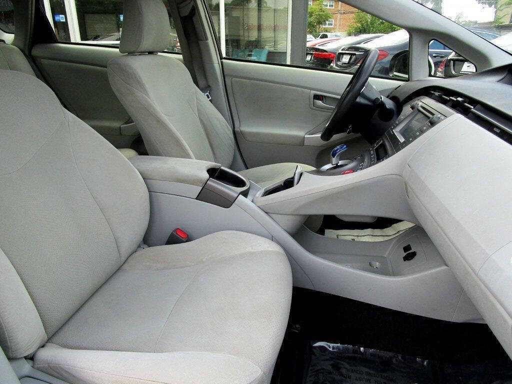 2014 Toyota Prius Image 14