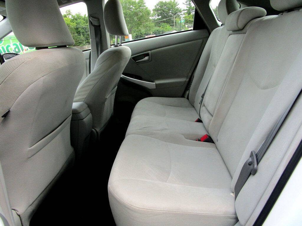 2014 Toyota Prius Image 16