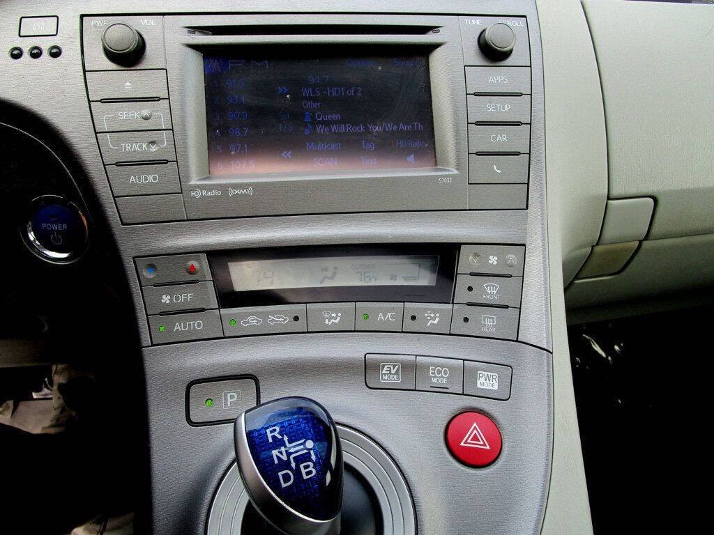 2014 Toyota Prius Image 20