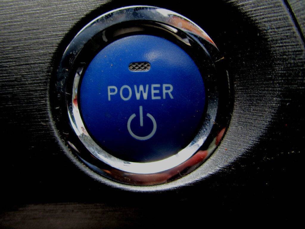 2014 Toyota Prius Image 24