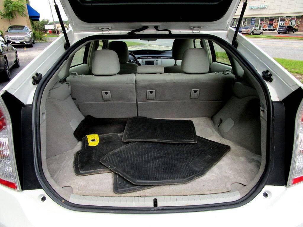 2014 Toyota Prius Image 30