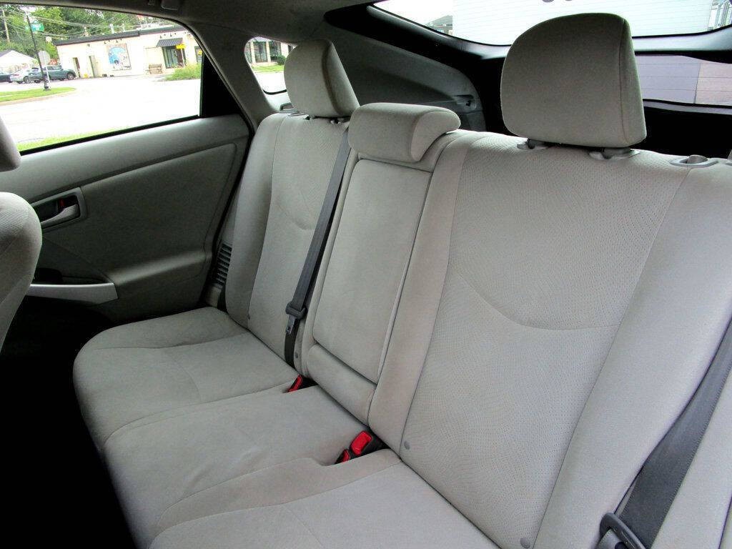 2014 Toyota Prius Image 35