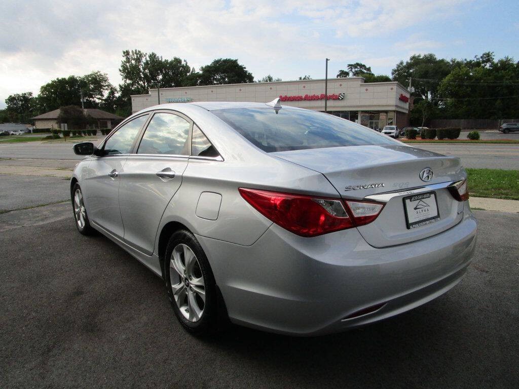 2011 Hyundai Sonata Image 8