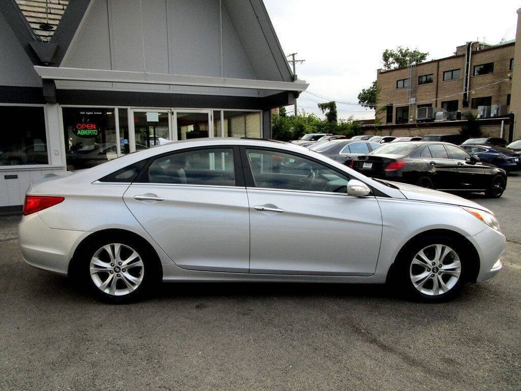 2011 Hyundai Sonata Image 9