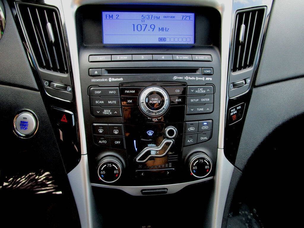 2011 Hyundai Sonata Image 20