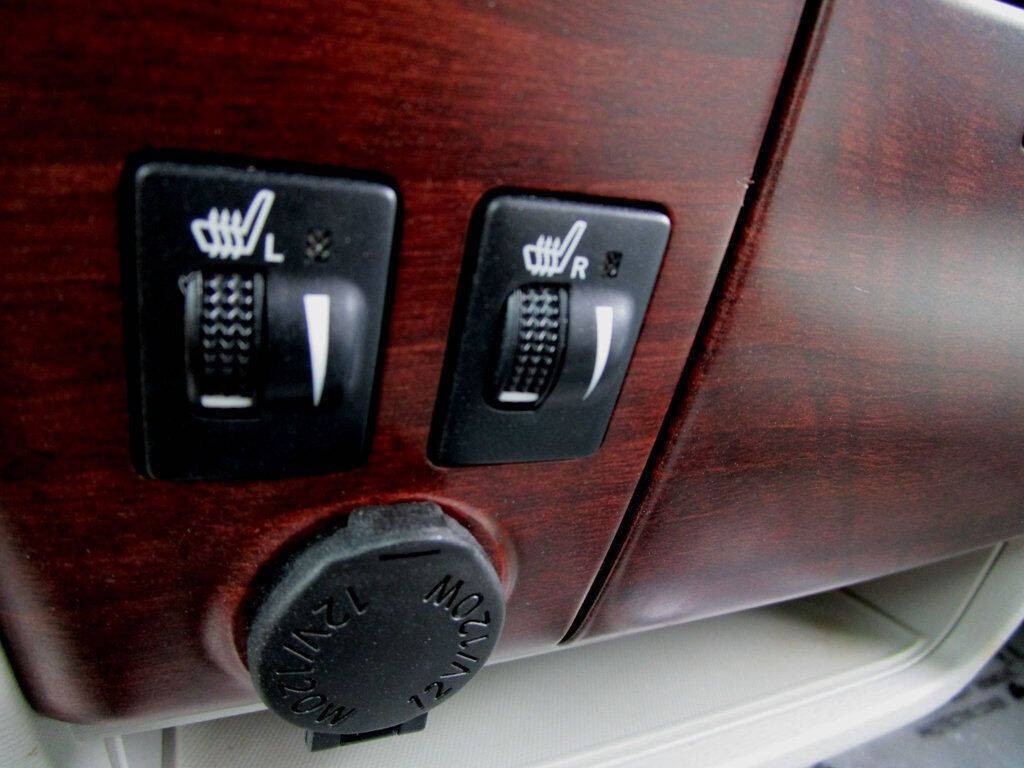 2014 Toyota Sienna Image 26