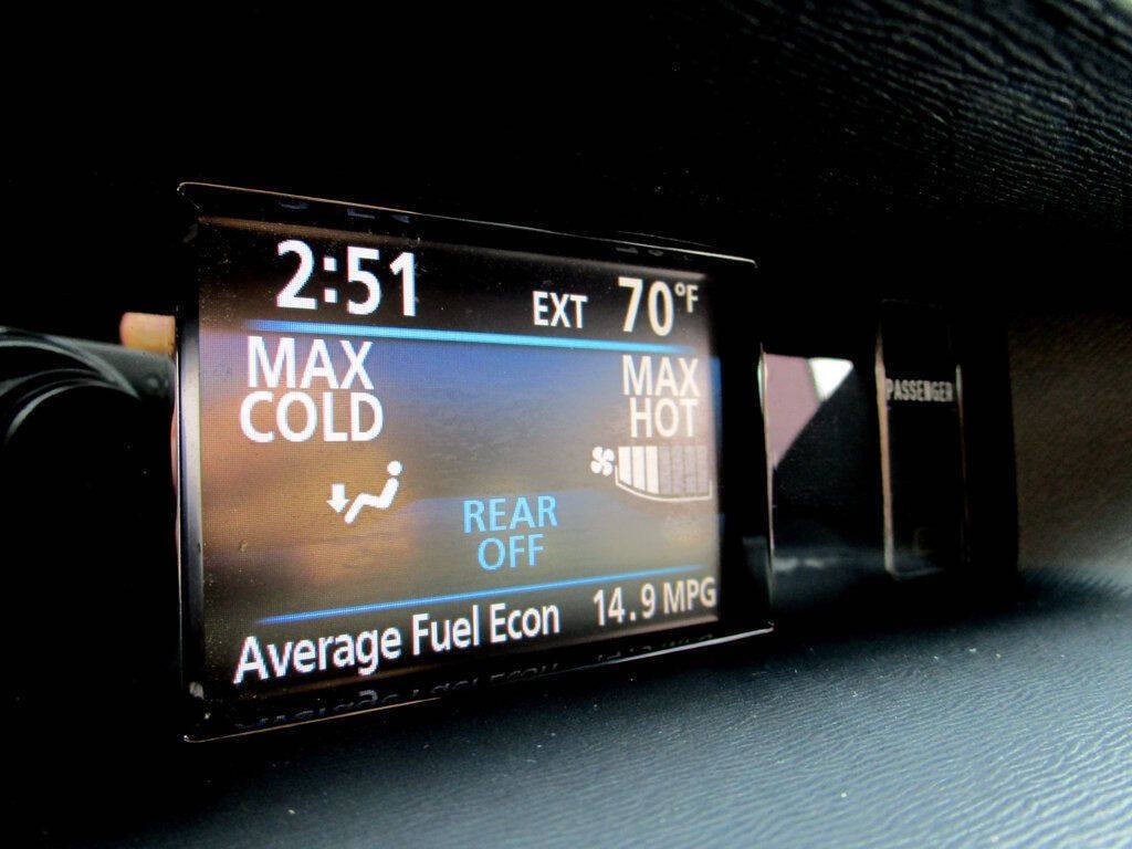 2014 Toyota Sienna Image 27