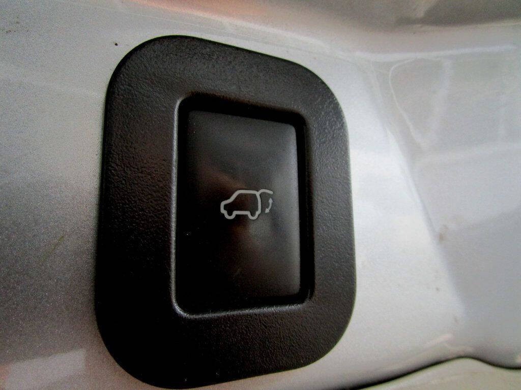 2014 Toyota Sienna Image 30