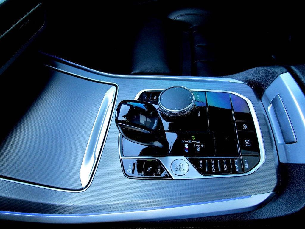 2020 BMW X5 Image 24