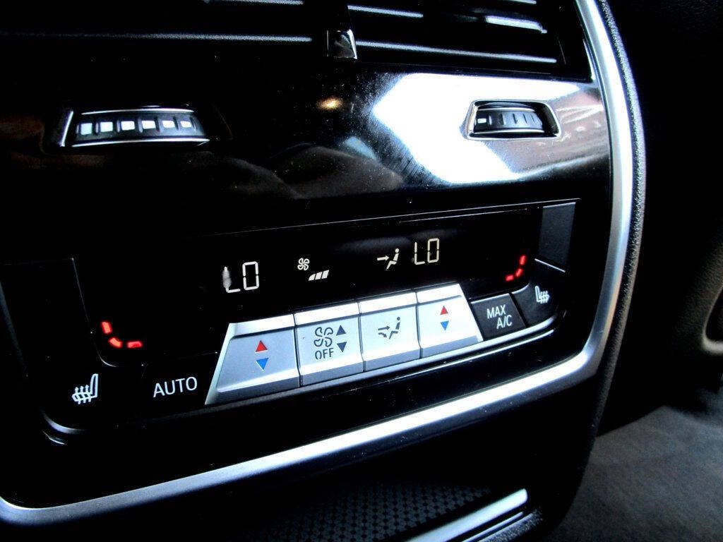 2020 BMW X5 Image 26
