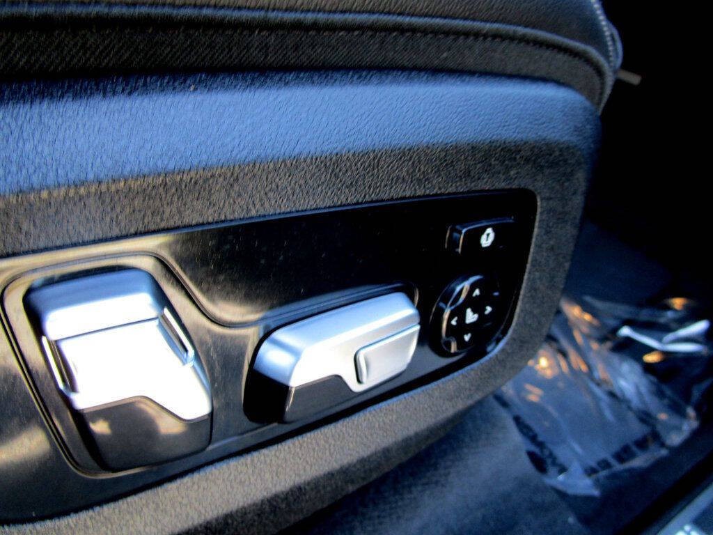 2020 BMW X5 Image 32