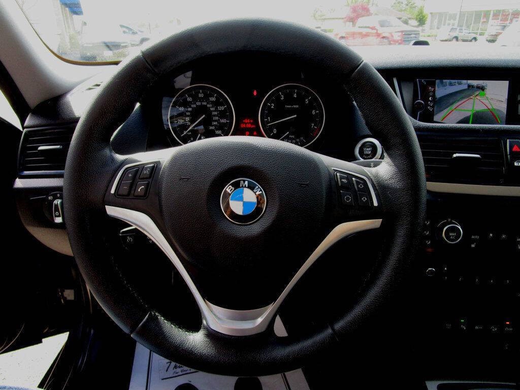 2015 BMW X1 Image 18