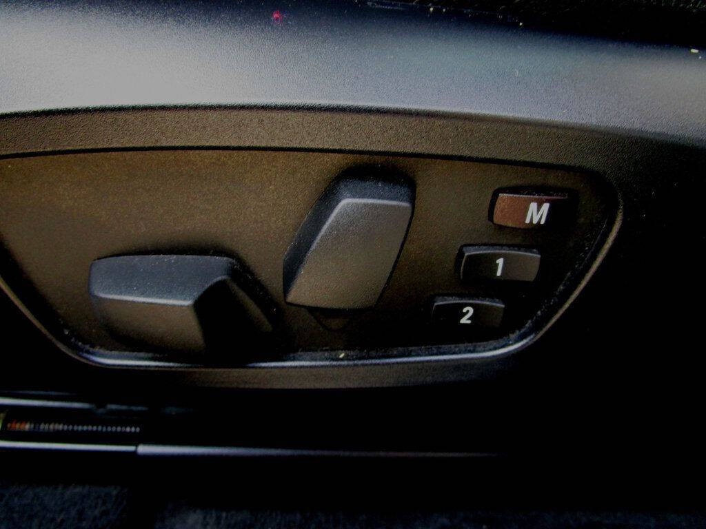 2015 BMW X1 Image 28