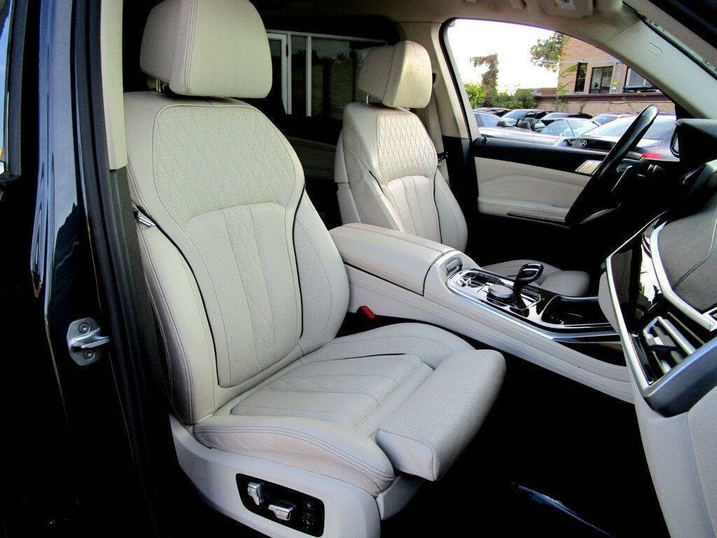 2019 BMW X7 Image 15