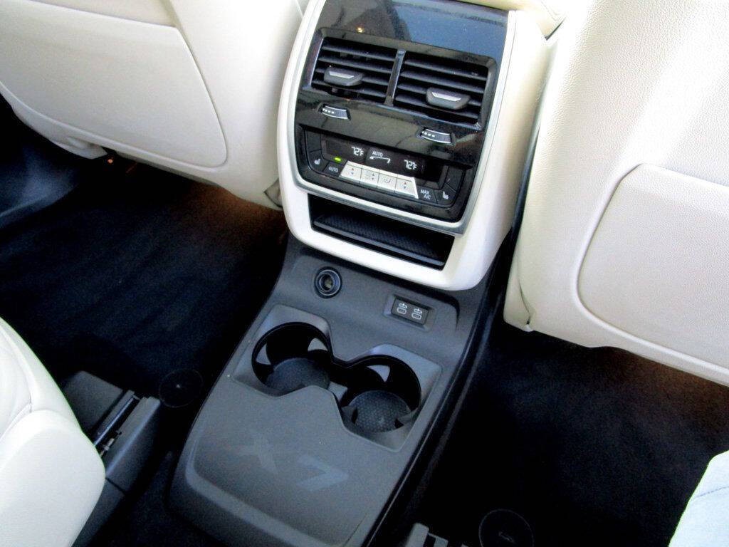 2019 BMW X7 Image 29