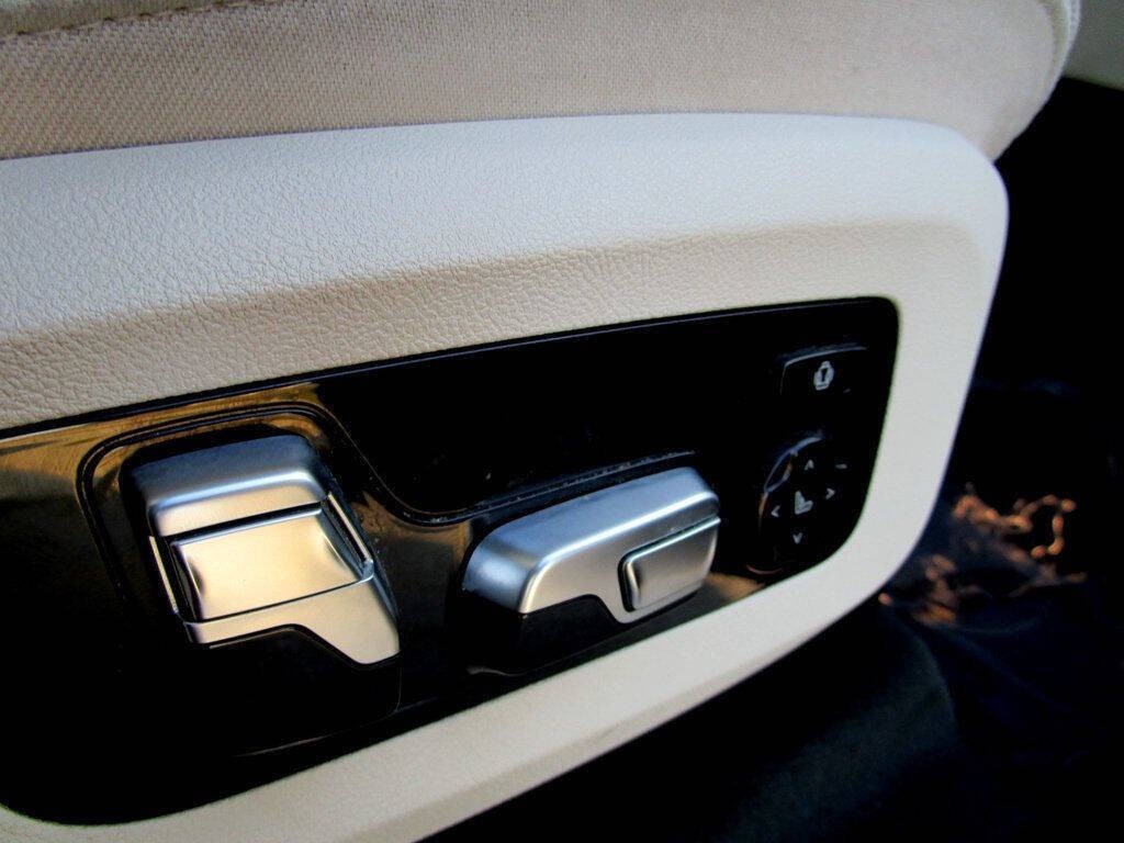 2019 BMW X7 Image 36