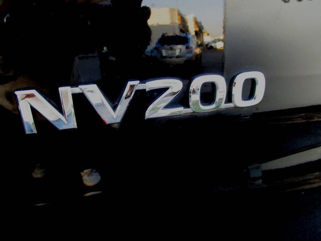2015 Nissan NV200 Image 26