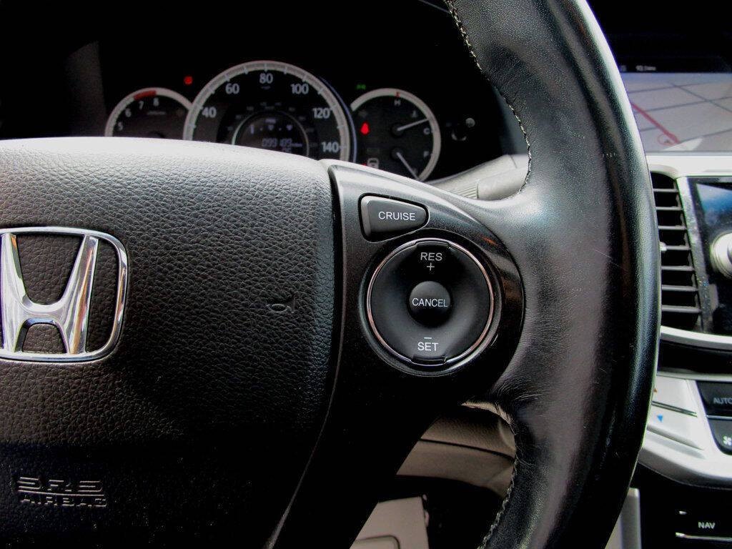 2013 Honda Accord Image 18