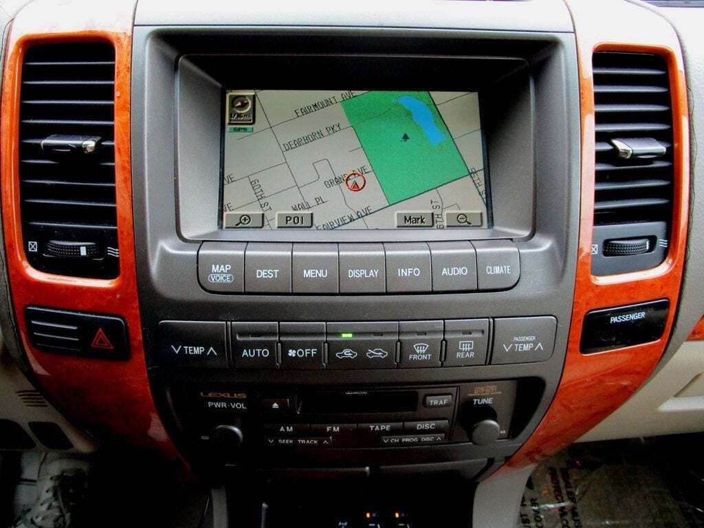 2004 Lexus GX 470 Image 3