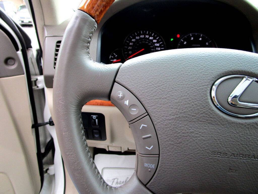 2004 Lexus GX 470 Image 18