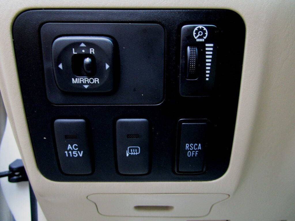 2004 Lexus GX 470 Image 26