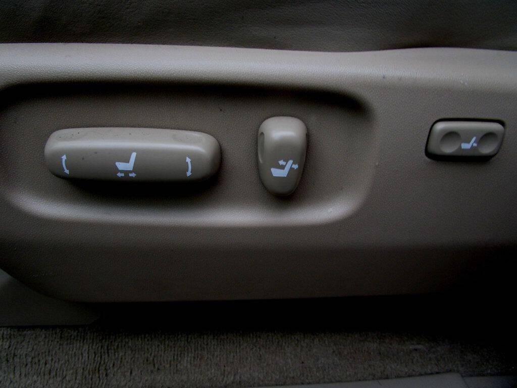 2004 Lexus GX 470 Image 27