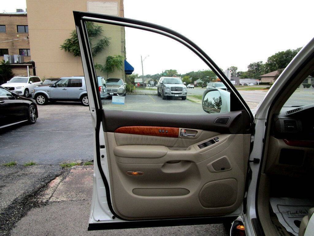 2004 Lexus GX 470 Image 31