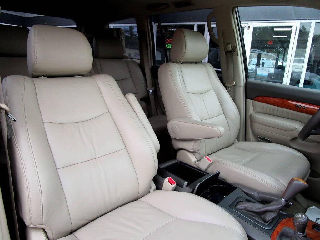 2004 Lexus GX 470 Image 38