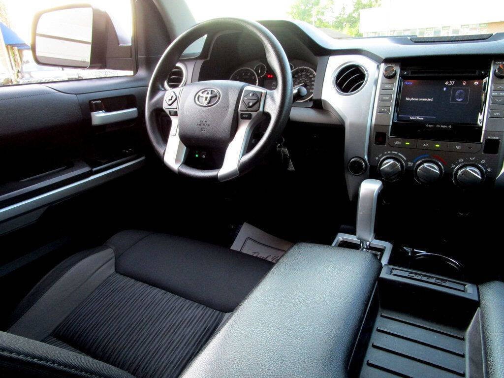 2016 Toyota Tundra Image 19