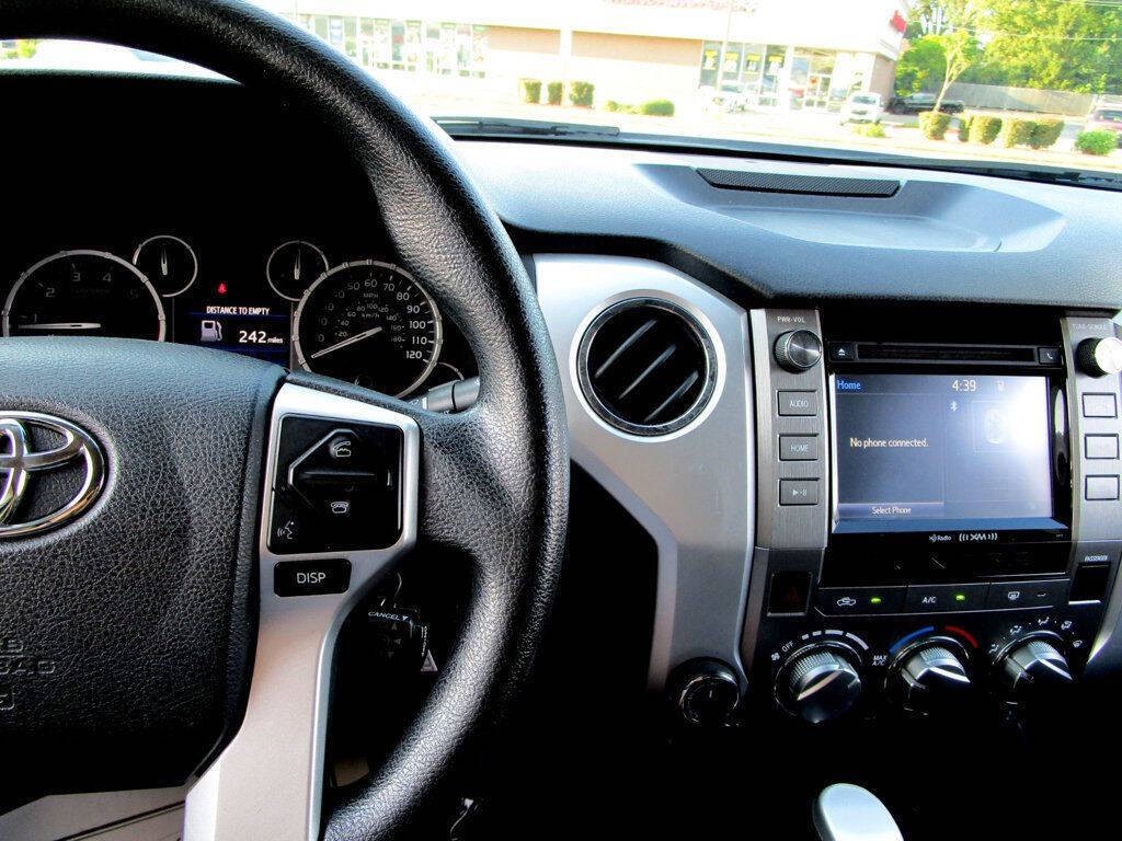 2016 Toyota Tundra Image 22