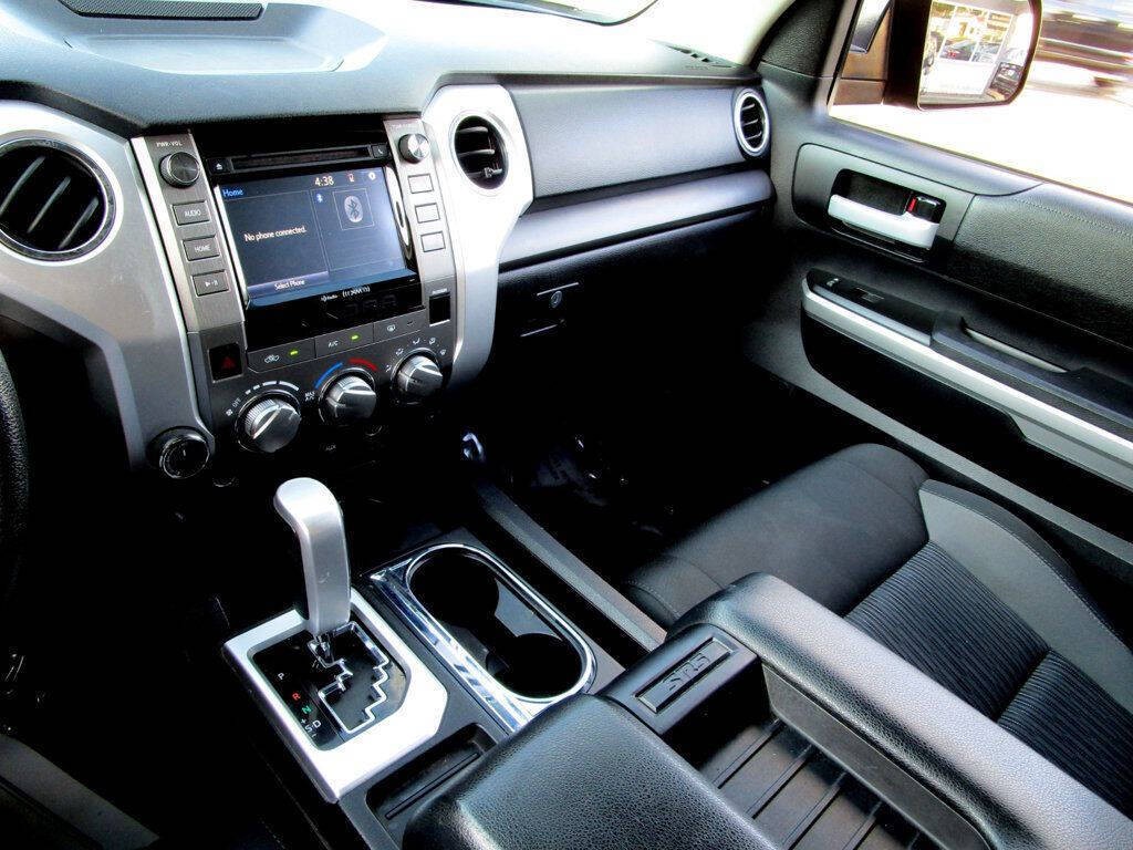 2016 Toyota Tundra Image 23