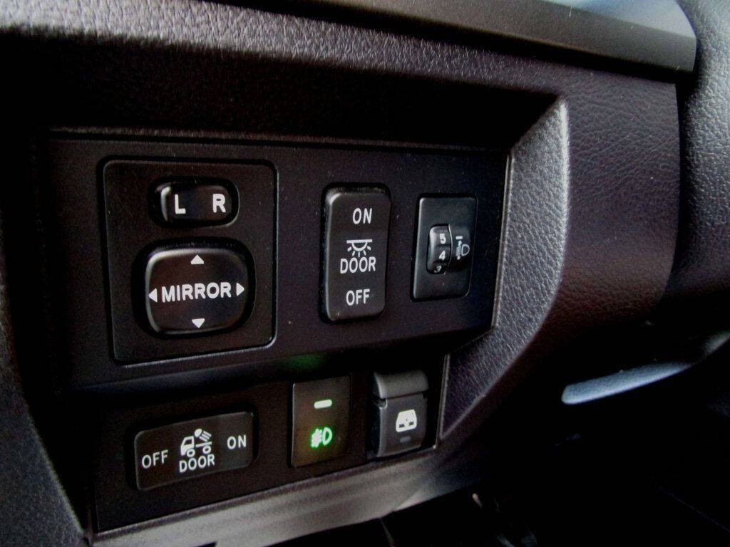 2016 Toyota Tundra Image 26