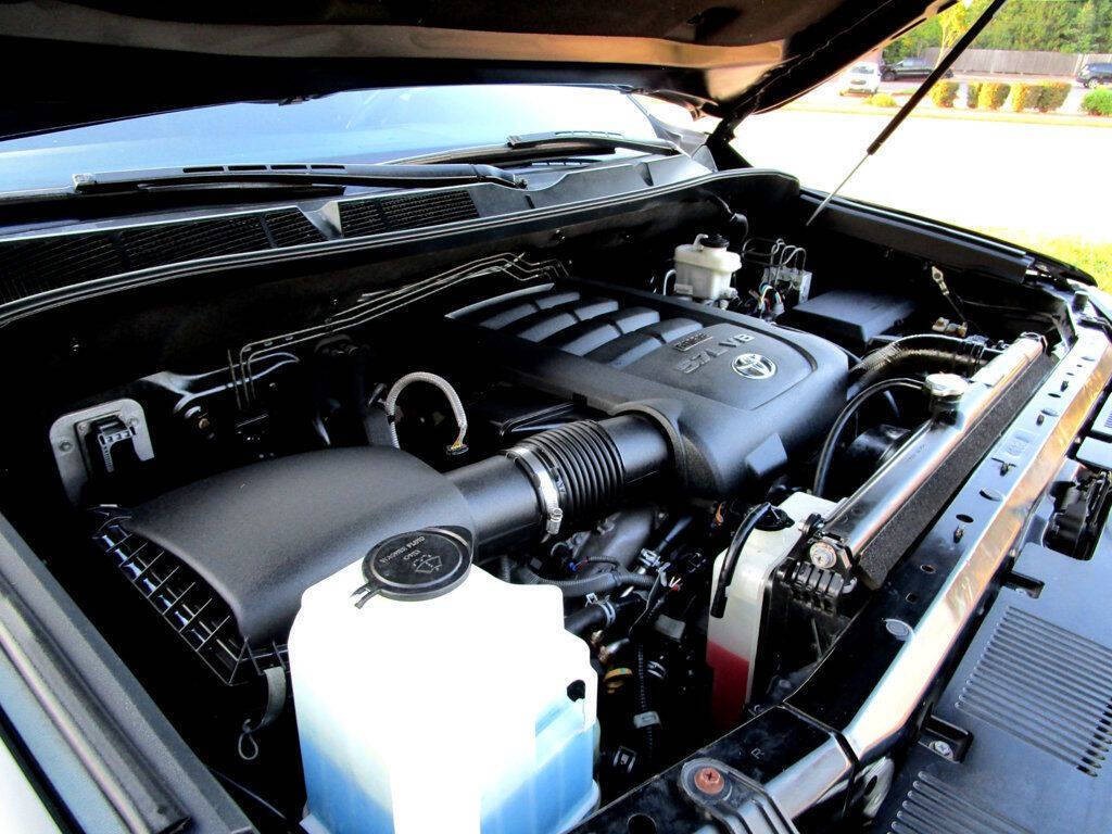 2016 Toyota Tundra Image 36