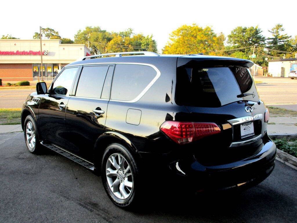 2012 INFINITI QX56 Image 10